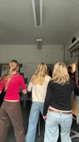 @Hedvig @Viola♥️ #dance #fyp #viral 