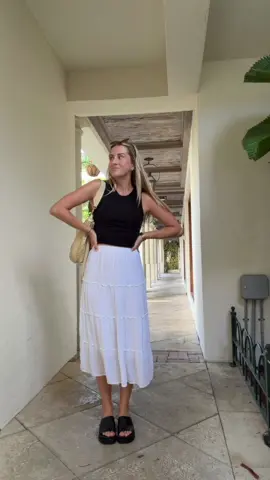 just a girl who loves a simple outfit #simpleoutfit #outfitideas #minimaloutfit #palmbeach #floridafall 