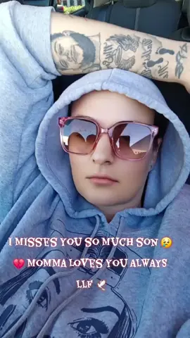 grieving momma  LLF 🕊 #FOREVER21 #IWANTMYSONBACK #unbareablepain #nevergoingtobeok #dyinginside 