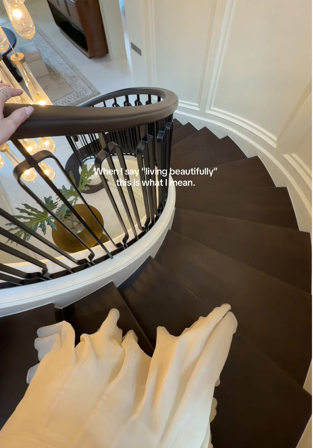 Living beautifully at Narasiri Victoire 👑 #dreamhome #Princesshouse #grandstaircase #livingroom #queenvibes 