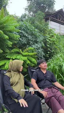 Gati yah lanang mah ora paham bae😭 GIVEAWAY TIME🚨‼️ ✨ ELBARRA TEBAR RASA & HADIAH TOTAL 5 JUTAAN! ✨ Mau dapetin hadiah keren + voucher makan gratis di Elbarra Chicken? 😍 Yuk ikutan Giveaway Elbarra sekarang juga! 🎁 Hadiah Utama: 🥇 Rp500.000 🥈 Rp200.000 🥉 Rp100.000 🎟️ Plus 68 voucher makan buat kamu yang beruntung! 20 komen terbaik setiap bulan akan mendapatkan voucher makan 🎉 10 komen terbaik tiap bulan akan di ikutkan undian di akhir tahun untuk mendapatkan hadiah utama  📝 Cara ikut gampang banget: 1. Follow IG & TikTok @Elbarra Chicken  2. Like postingan ini ❤️ 3. Komen seru + tag 3 teman kamu 👥 Give away berlaku sampai 31 Januari 2026. Undian hadiah utama tanggal 2 Februari 2026.