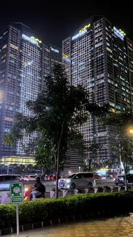 Menara Mandiri terkini Video nya boleh kalian ambil buat bahan ngontent dll untuk para perintis content, edit sendiri ya, di izinin tanpa syarat, gausah folow . #foryoupage #jakarta #citylights #fyp #mediawb  