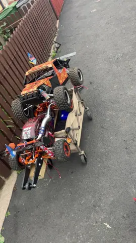 The lads are back in action 👌🏻🔥🔥 #foryoupage❤️❤️ #fyp #petrol #rc 