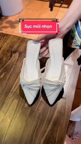 Sục mũi nhọn cân mọi outfit #TikTokAwardsVN #muataitiktokshop #vyvyreview #depsuc #sucmuinhon 