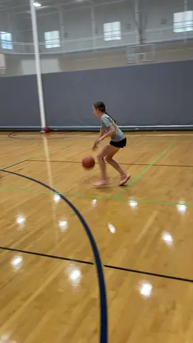 Adelynn from Bellbrook 🏀 getting in great basketball 🏀 skill development workout yesterday! Hard work always pays off!💯🏀💪 #basketball #ballislife #basketballtraining #basketballplayer #basketballtiktok 