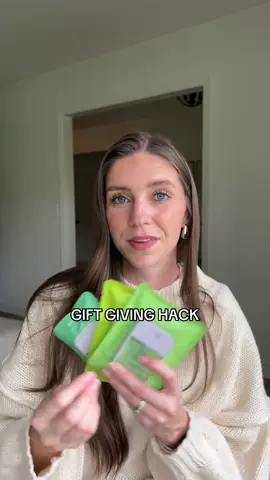 The perfect thing to buy to be able to gift to multiple people!! Trust me, they’ll love it 🤩 #giftideas #christmasgiftideas #giftguide #giftidea #teachergifts #teachergiftidea #stockingstuffer 