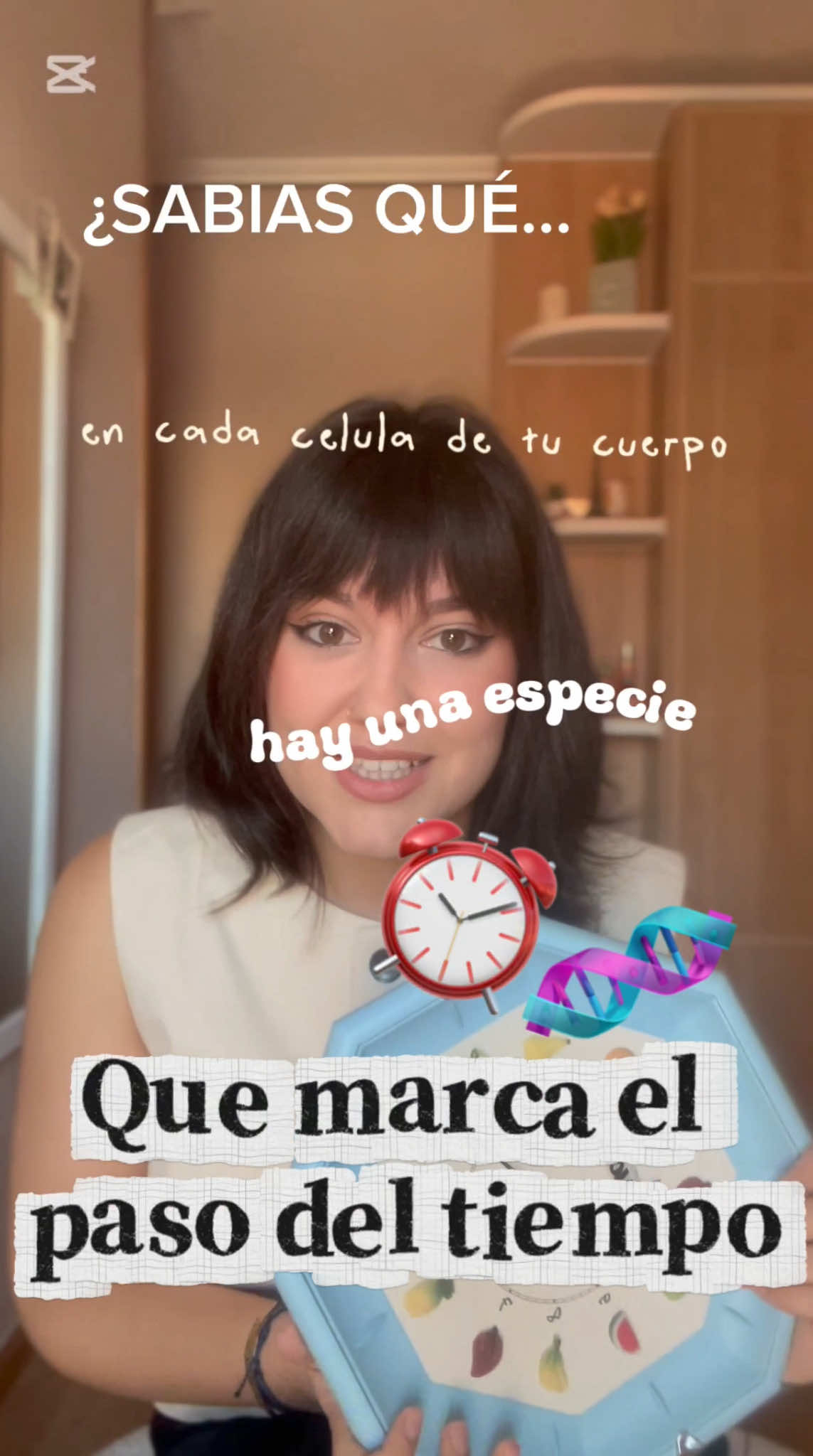 ¿Sabías que la longitud de los telómeros podía revelar tanta información de tu salud? 🧬 En este video te cuento qué impacto tiene en tu salud el acortamiento de estas pequeñas estructuras y qué factores intervienen en este proceso ¿Qué te parece?  Fuente: Navarro-Ibarra, M. J., Hernández, J., & Caire-Juvera, G. (2019). Diet, physical activity and telomere length in adults. Nutricion Hospitalaria: Organo Oficial de La Sociedad Espanola de Nutricion Parenteral y Enteral, 36(6), 1403–1417. https://doi.org/10.20960/nh.02673 #telomeros#salud#parati #nutrición#envejecimiento
