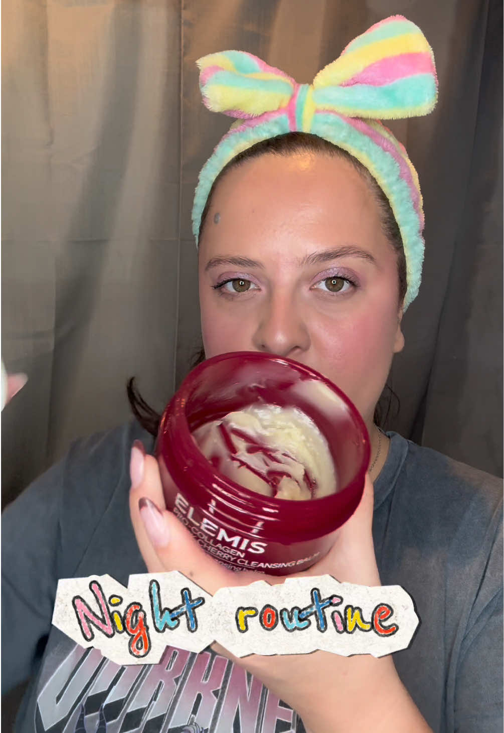 🌙 Night routine mood avec @ELEMIS ✨ Glow, détente, et peau prête pour la nuit 💧💤 T’as testé ? 👀 #skincare #nightroutine #GlowUp #SelfCare #elemis