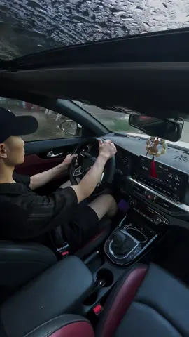 Ae đi kiểu gì mà 1 năm mấy vạn vậy.đây năm 7000 chắc mua về ngắm là chính quá#minhhuynh☀️ #kiak3 #TikTokAwardsVN #oto 