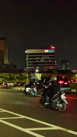 Vibes malam di jalan Menteng raya 🙌, videonya boleh kalian simpan ataupun share silahkan free Footage, ngak perlu ijin ataupun syarat lainnya buat perintis konten dan pemula juga silahkan , selamat menikmati  #estetik #fyp #tiktoktravel #trending #viral #foryoupage❤️❤️  #JalanJalan #cityview