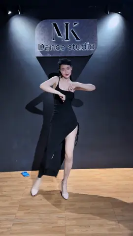 🫦 NÀNG ĐẸP DỊU DÀNG NHƯ LÀNG MÂY 😊. BMT HỌC NHẢY IB E TV CHO Ạ #mỹkoy #xuhuong #bdance #bmt #vairal 