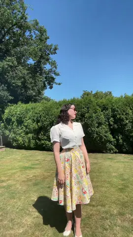 A draft from the summer #vintage #vintagefashion #1940sfashion #1940s #outfitinspo 