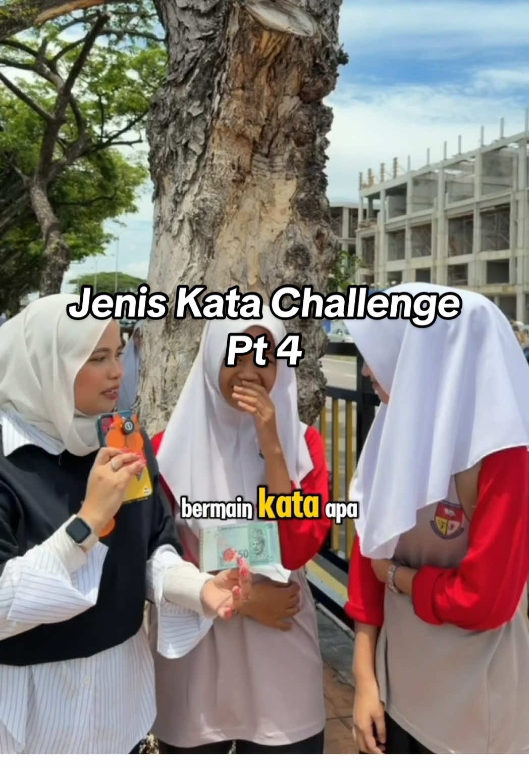 Part 4 Jenis Kata Challenge | Malu-malu ja dia nak jawab soalan. Tag member korang jenis yang belakang camera hyper depan camera auto malu-malu kucing.  #akakbelanja #bello #belanja #challenge #tatabahasa