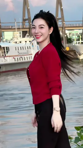 Áo khoác cardigan len lông thỏ mác EGG cúc đồng chất len dày dặn hàng Qc#aokhoaccardigan #aolennu #aolenquangchau #thoitrangnu #xuhuong 