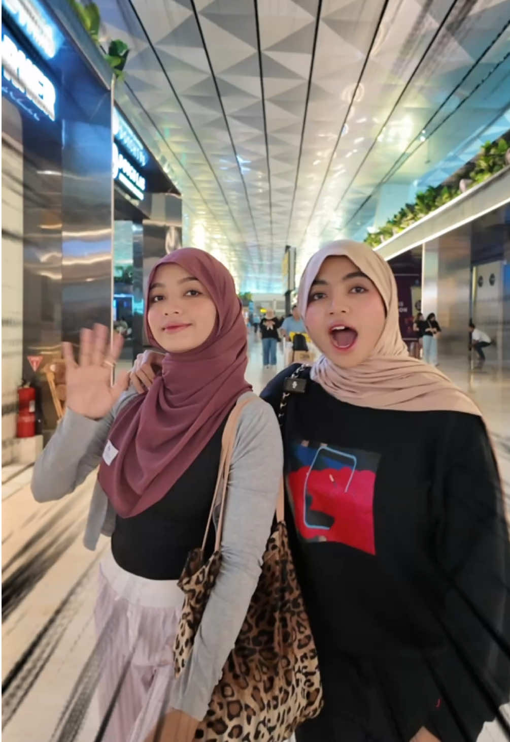 coba tebak mana anggi mana oklin?