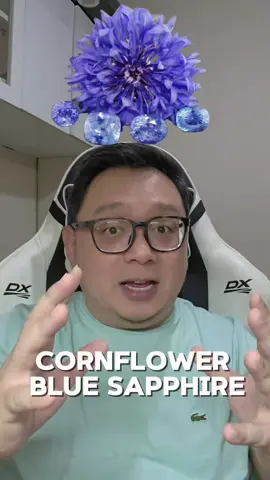Di dunia permata biru… ada satu warna yang disebut The Perfect Blue. Cornflower Blue Sapphire. Warna yang tidak terlalu gelap, tidak terlalu pucat, tapi berada di titik sempurna — lembut, murni, dan hidup. Seperti kelopak bunga cornflower di bawah sinar matahari pagi, birunya memantulkan ketenangan, sekaligus kekuatan yang halus dan tak tergoyahkan. Dari sekian banyak jenis Blue Sapphire, inilah yang paling dicari, paling langka, dan dianggap warna terindah di antara semuanya. Sebab hanya batu dengan kejernihan sempurna dan rona biru alami yang dapat disebut Cornflower Blue. Ia lahir di bawah tekanan bumi selama jutaan tahun — namun hasilnya bukan sekadar batu… melainkan karya alam yang menyerupai cahaya itu sendiri. Dalam setiap kilau, ada ketenangan, keagungan, dan kisah keabadian. Cornflower Blue Sapphire — bukan hanya permata, tapi definisi sejati dari The Most Beautiful Blue on Earth. #cornflower #bluesapphire #sapphire #rare #fyp 
