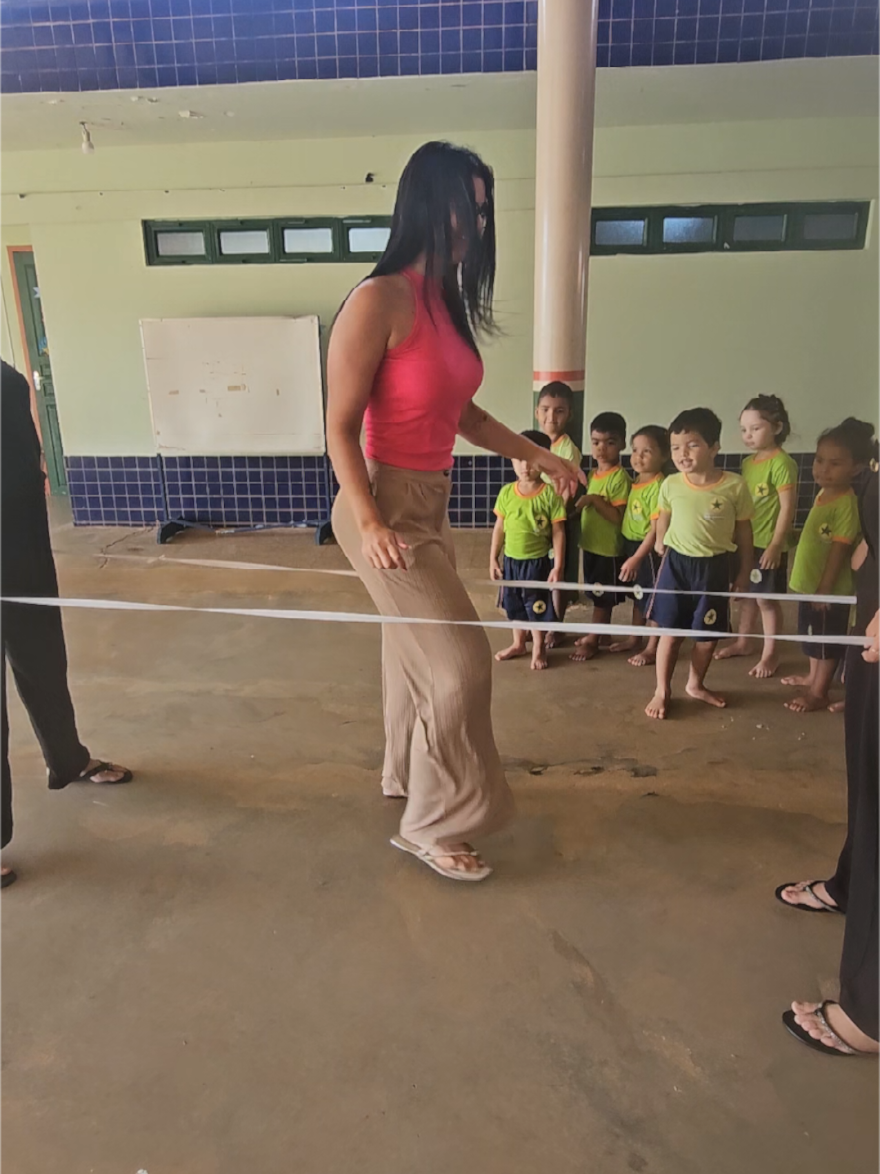 relembrando a infância 🤌🥰 pular elástico  #fy  #professora