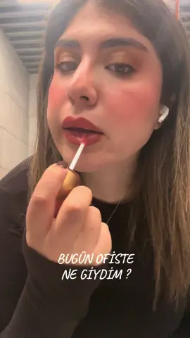 Hem kurumsal hem kahve date kombini #keşfet #fyp #outfitcheck #midsize #officegirl 