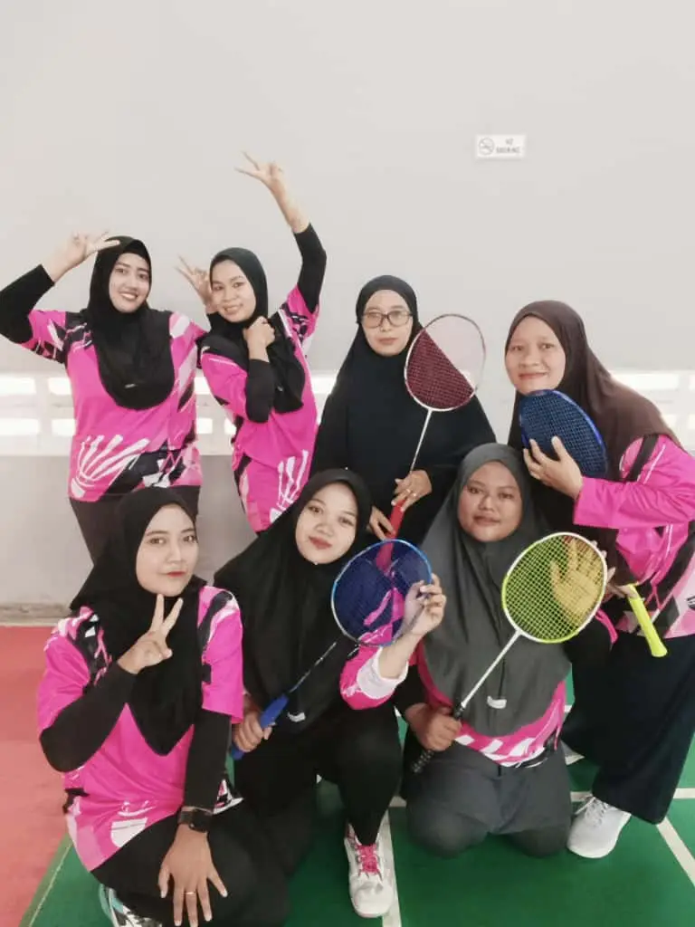 Salam olahraga !?!! cuma pingin naikin endorfin kooo.... #badmintoncikarang  #bulutangkiscikarang  #janganlupabersyukur  #janganlupabahagia  #bekasi 