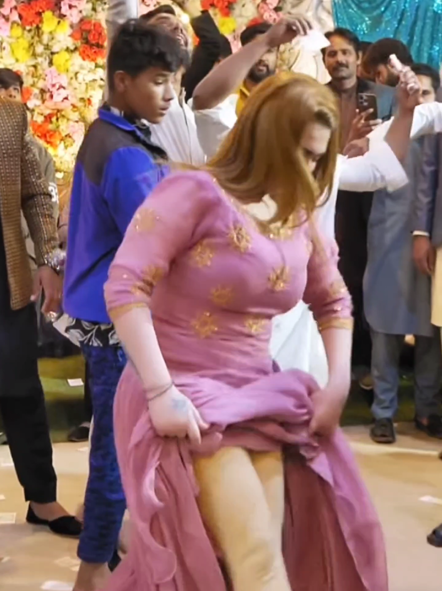 Dhola Main Ty Mar Gayi Aan_ Rimal Shah Mujra Dance Performance 2025 #newsongsariki2025 #newsongsariki2024 #mahekmalikofficial #urwakhansarikisong #rimalshah 