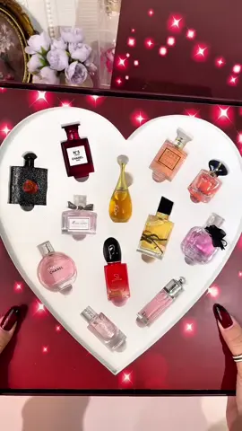 It’s really a gorgeous 🎁 set,for girls who love perfumes,perfect for traveling #Christmas #miniperfume #perfumetiktok #parfumviral #perfume 