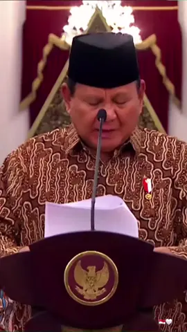 Genap satu tahun Seskab Teddy mengemban amanah sebagai Sekretaris Kabinet. Terima kasih atas dedikasi, ketenangan, dan kerja nyata yang selalu ditunjukkan dalam setiap langkah pengabdian. Semoga senantiasa diberi kesehatan, kekuatan, dan kemudahan dalam setiap tugas 🫡🇮🇩 #fypシ #letkolteddy #teddyindrawijaya #seskabteddy 