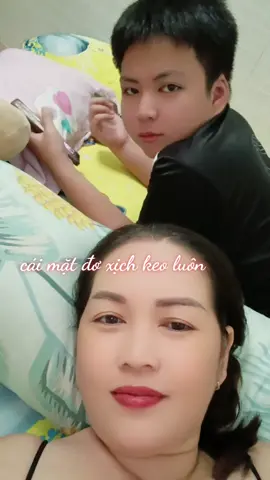 #cái mặt đơ xịch keo luôn #xaykenhtiktok 