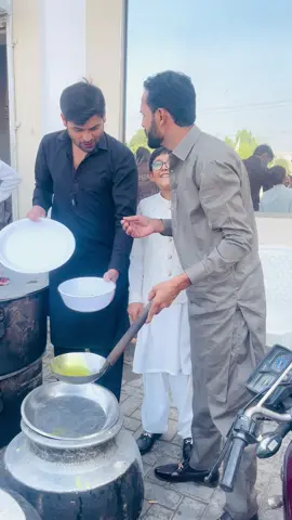 Shadi ka khana #funnymoments #kitoapna #funnyvideos #foryouu #foryoupage 