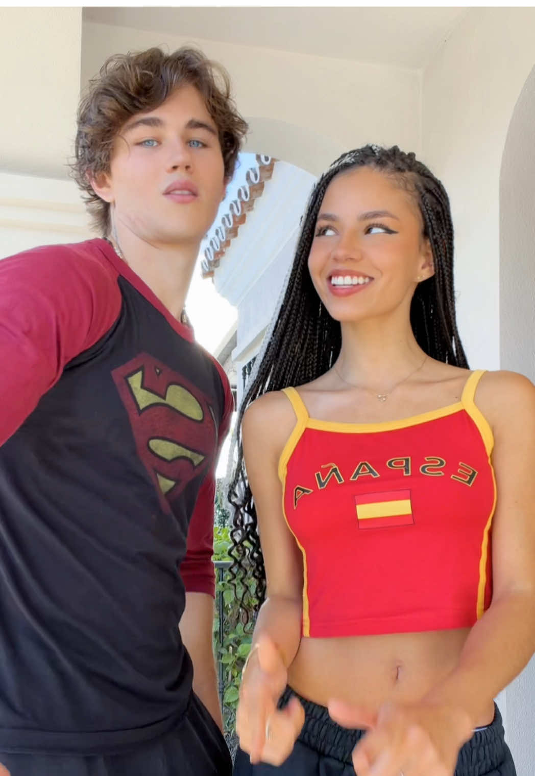 Siempre que se va regresa a mi🫣