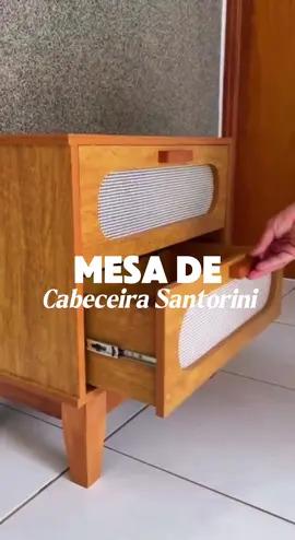 🛏️ Mesa de Cabeceira dos Sonhos! Design moderno com pés em pinus maciça perfeita pra deixar o quarto mais aconchegante e estiloso 💫 https://s.shopee.com.br/5VMrkSdG3L #decoracao #quartomoderno #mesadecabeceira    