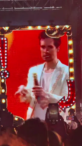 Because I don’t believe in gatekeeping- he was so happy up there playing my FAVORITE album :) but… Ryan not being there felt like an religious experience that God forgot to show up to though lmao #panicatthedisco #whenwewwreyoung #afeveryoucantsweatout #fyp #whenwewereyoungfest @When We Were Young Fest 