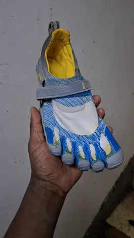 #Ex 🇬🇧 @isaacfootwear  #FiveFingure #Vibram  Size.  39.    Uk.   6 .....Kindly Call/WhatsApp 0758927797 🇰🇪 