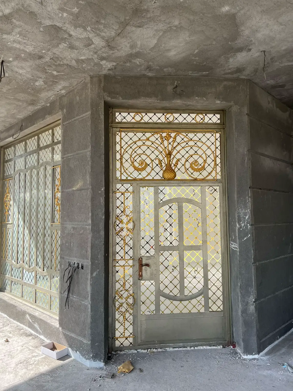 شغلنا بالزجاج يفرق👌 تصاميم حديثة، تنفيذ بإتقان، وكلشي حسب طلبك💎 الموقع بغداد #زجاج #تصميم_بيوت #ديكور_زجاج #شغل_مرتب  #بغداد 