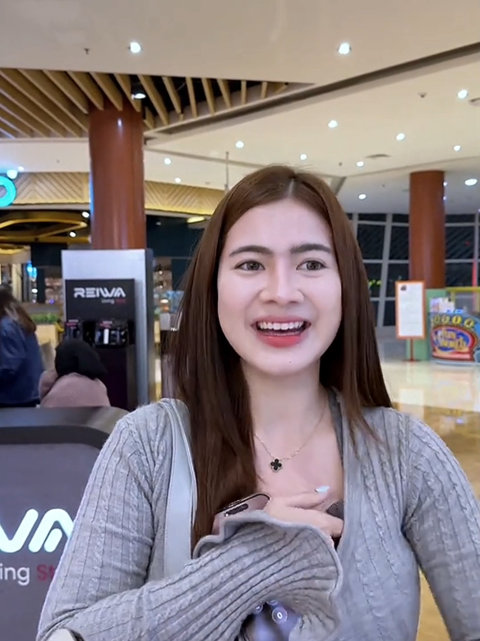 ini facial wash yang sering dipakai owner scarlett #felicyangelista_  #scarlettwhitening #facialwash #berandatiktok #fyppppppppppppppppppppppp 