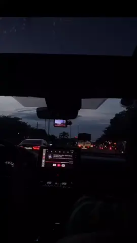 #ကားမောင်းရင်းလဲဆော့တာပဲ #ကားပတ်မောင်းမယ်😝✌ #ရောက်စမ်းfypပေါ် #ဘယ်တော့မှရောက်မာလဲfypပေါ်က😣😒 #fpy 