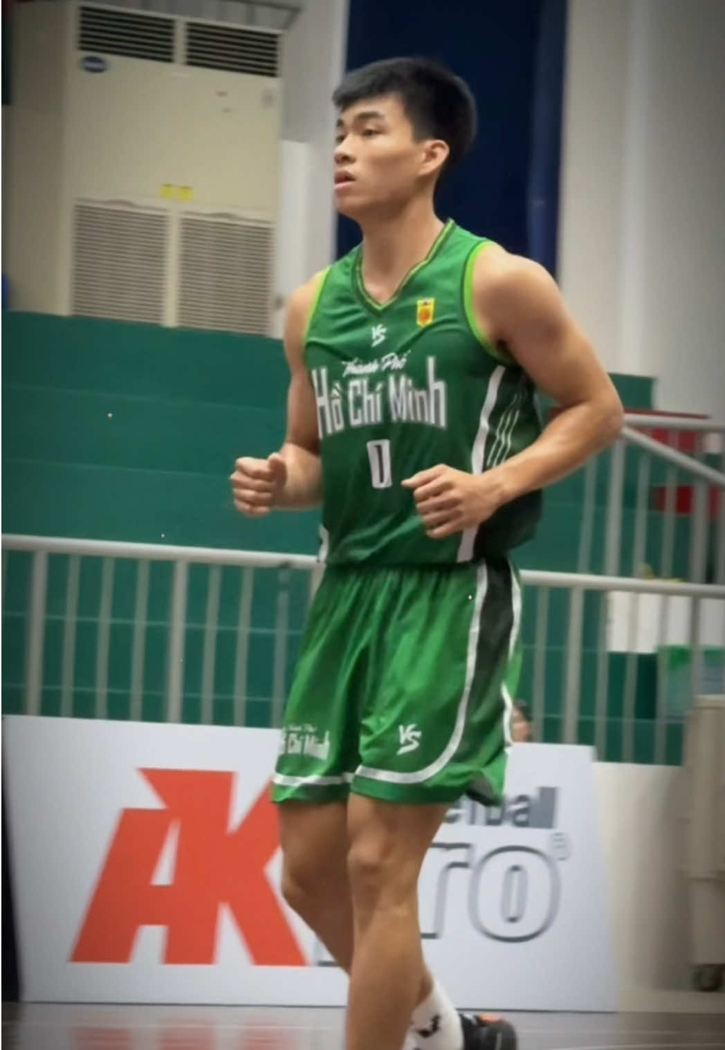 Sự trở lại này lực quá 🥶  Lê Quang #0 - U20 TP HCM #u20vodichquocgia #basketball #bongrovietnam 