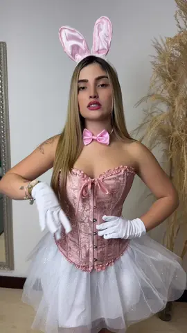 De qué se van a disfrazar??  Vean que lindo este de conejita #halloweenlook #disfrazhalloween 