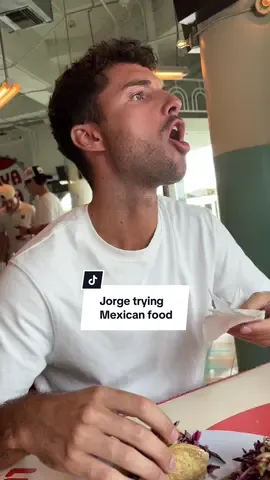 He’s a fan - give him some recommendations for CDMX next month 😜 #bilingualcouple #lyneaandjorge #learnenglish #mexicanfood #fyp 