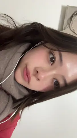 久しぶりにメイク上手く行ってうれしい^_^^_^