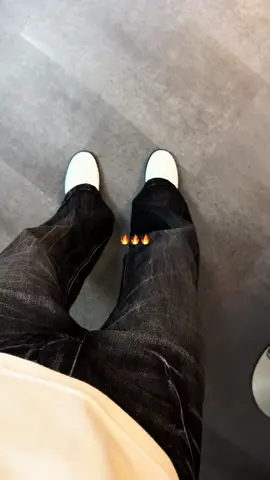 keren nih cek keranjang kuning #baggyjeans #celanajeanscowok #loosejeans #celanagombrong #outfitcowok 