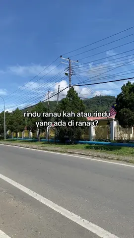 rindu keluarga di kampung sama suasan kampung terus rindu moto di kampung🥹 #ranau #ranauview #ranaukundasang #fyp 