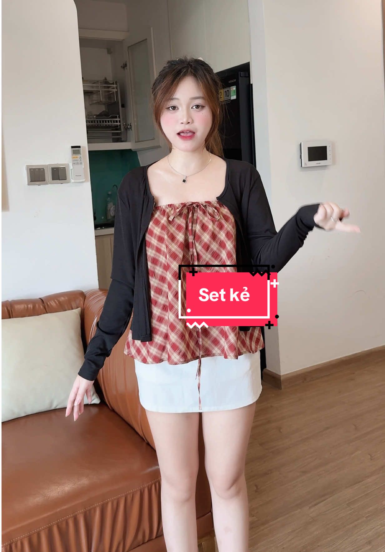 Set kẻ đỏ