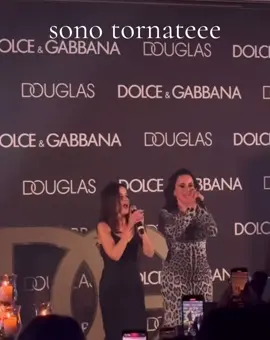 ieri sera Paola e Chiara hanno cantato le loro hit insieme dopo 8 mesi✨✨🩵🩷#paolaechiara #chiaraiezzi #paolaiezzi #sanremo2026 #vamosabailar 