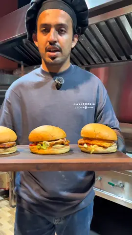 Experience the perfect blend of heat and flavor! Our Peri Peri Fillet Burger features a crispy, juicy chicken fillet marinated in Dipitt’s Peri Peri sauce, layered with fresh lettuce, creamy mayo, and melted cheese — all tucked in a soft toasted bun. 🌶️🔥 It’s not just a burger, it’s a bite full of bold flavor and spice that’ll leave you craving more. Peri Peri Fillet Burger (Professional Recipe) For 500g Chicken Fillets Ingredient Quantity (grams/ml) Chicken breast fillets 500 g Dipitt Peri Peri Sauce 45 g (3 tbsp) Yogurt 30 g (2 tbsp) Lemon juice 15 ml (1 tbsp) Garlic paste 10 g (1 tsp) Ginger paste 5 g (½ tsp) Oil 15 ml (1 tbsp) 🧂 Dry Seasoning Mix (for 500g fillets) Ingredient Quantity Salt 5 g (1 tsp) Crushed red chili flakes 2 g (½ tsp) Smoked paprika 2 g (½ tsp) Black pepper 1 g (¼ tsp) White pepper 1 g (¼ tsp) Oregano 0.5 g (¼ tsp)@Dipitt 