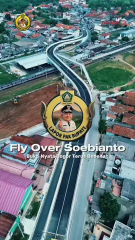 Pemerintah Kabupaten Bogor menggelar seremoni serah terima Fly Over Soebianto dan Jembatan Penyeberangan Orang (JPO) di Kota Podomoro Kecamatan Tenjo, serta penandatanganan hibah lahan bersama PT Mitra Abadi Utama, PT KAI (Persero), dan PT Tirta Persada Developments (Vivo Mall). Kegiatan ini dihadiri langsung oleh Bupati Bogor, Rudy Susmanto, sebagai wujud sinergi dan komitmen Pemkab Bogor dalam menghadirkan infrastruktur yang aman, nyaman, dan bermanfaat bagi masyarakat Fly over Soebianto di Kecamatan Tenjo merupakan perwujudan dari sinergi antara pemerintah Kabupaten Bogor dengan dunia usaha dalam menunjang akses ekonomi masyarakat lebih baik dan lancar Bogor terus berbenah, menuju konektivitas dan pembangunan yang berkelanjutan. Salam Bogor Istimewa Kuta Udaya Wangsa  #flyover #jalan #rudysusmanto #bupati #bogor 