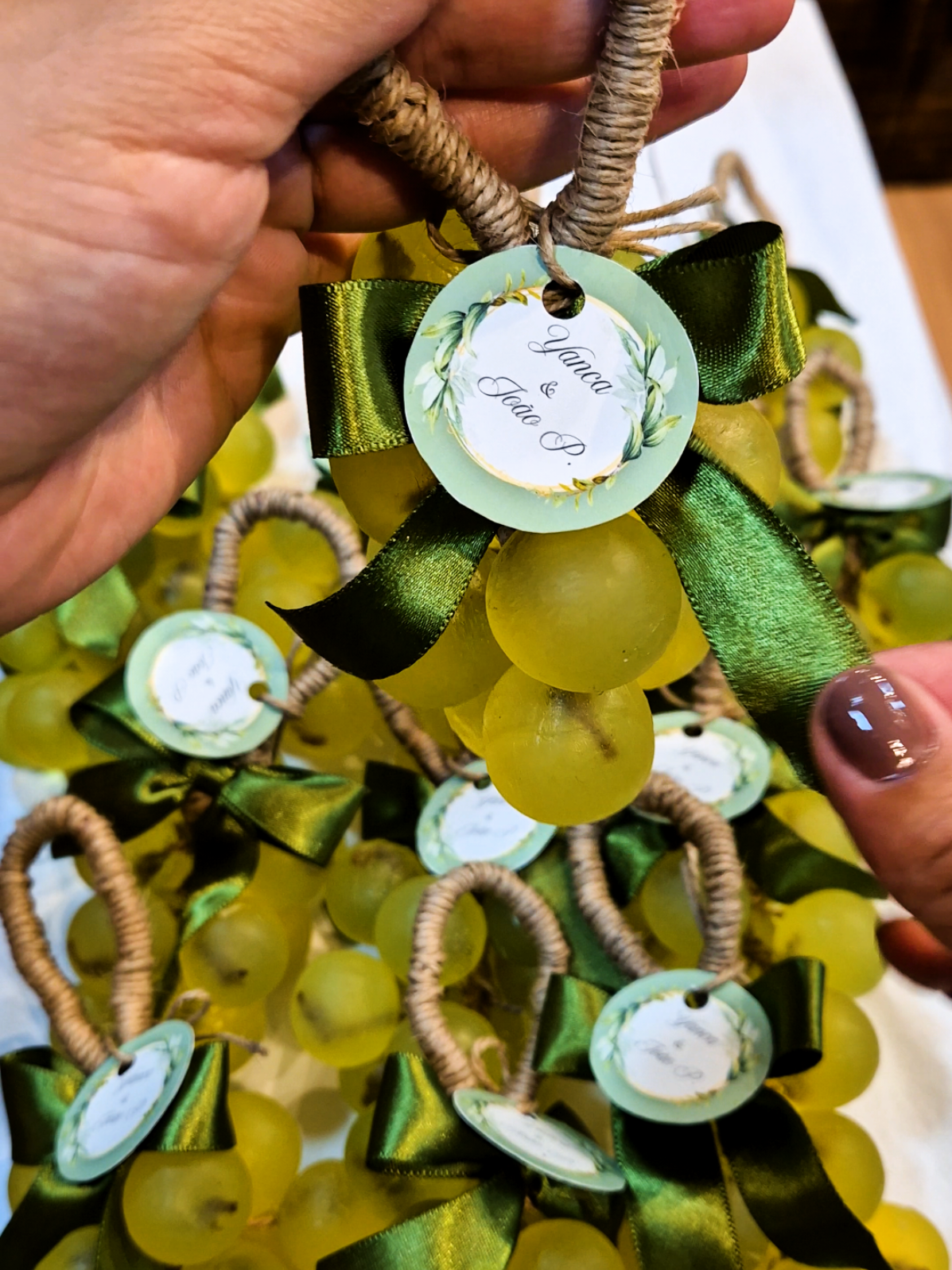 O poder de criar, transformar e surpreender, sempre fará meu coração bater mais forte.  #saboneteartesanal #cachodeuva #saboaria 