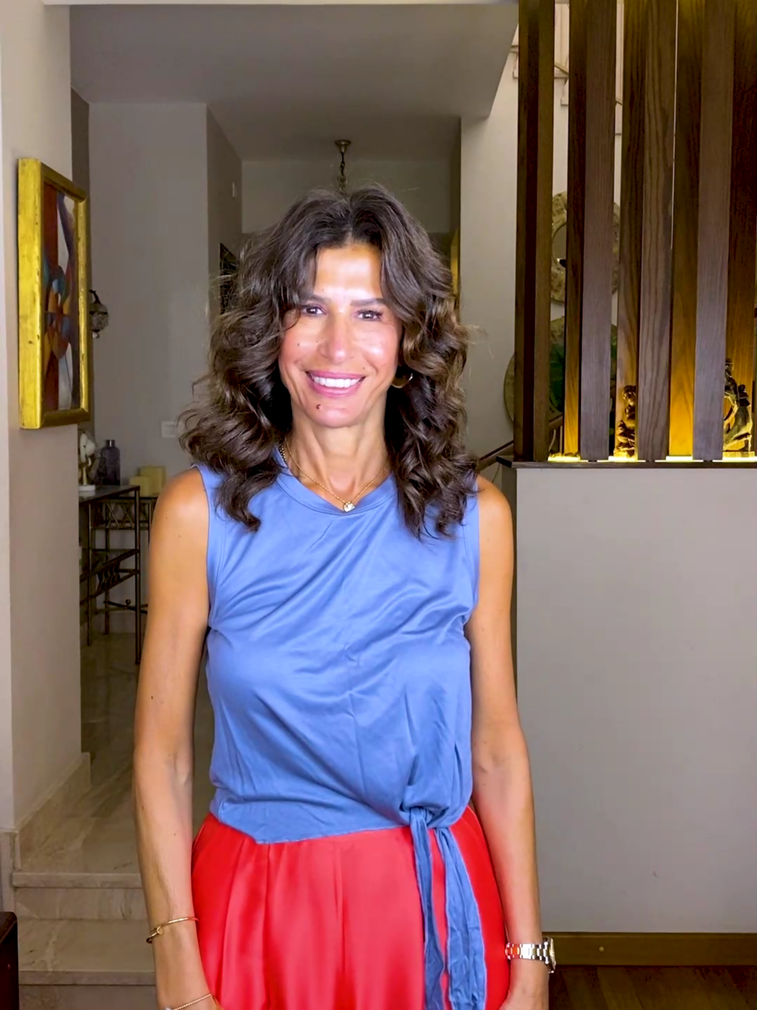 طريقة السلام الصح 🤝 #AminaShelbaya #etiquette #etiquettetips  #اتيكيت_أمينة_الجيل_الجديد #مرفوض