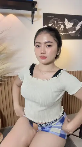 kalau bisa mama muda kenapa harus yang masih gadis?🥵
