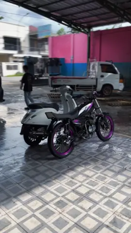 first date with @Daniel 🤏🏻 #vesmet #rxking   