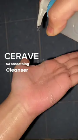 Cuci muka pakai CeraVe Cleanser yang ada Salicylic Acid Facial Wash-nya ini tuh beda banget 😍 Teksturnya gentle, tapi efektif banget buat angkat kotoran dan bikin kulit terasa lebih halus tanpa kering 💧 Bener-bener Gentle Cleanser yang cocok buat daily use! #CeraVeID #CleanseLikeADerm #SuperCleanser @CeraVe Indonesia 